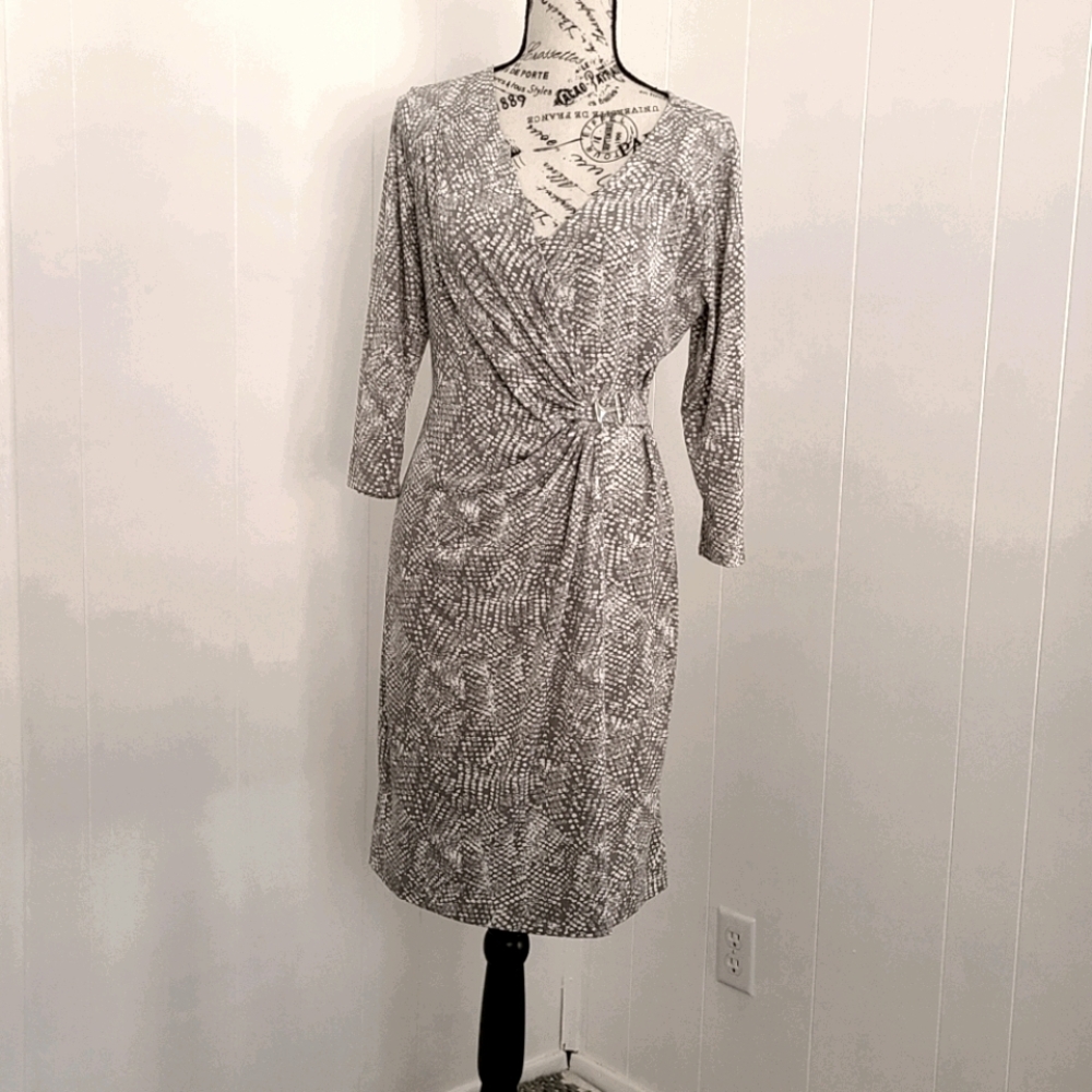 Apt. 9 Grey and White Printed Long Sleeve Wrap Dress